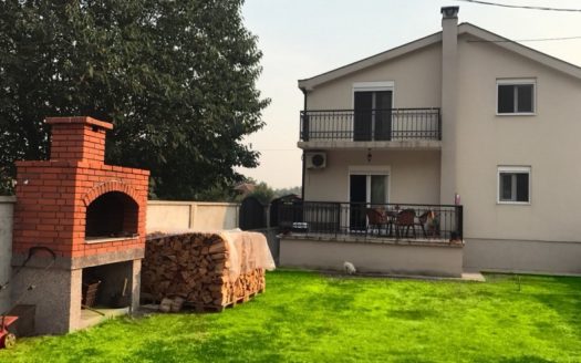 Podgorica, Tolosi – Fully equipped house with two parking spaces