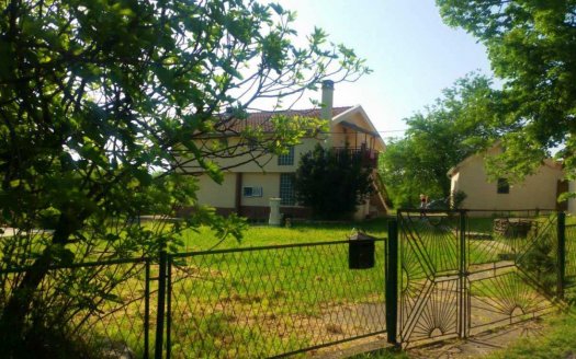 Danilovgrad, Novo Selo – House with two residential units located on landscaped plot