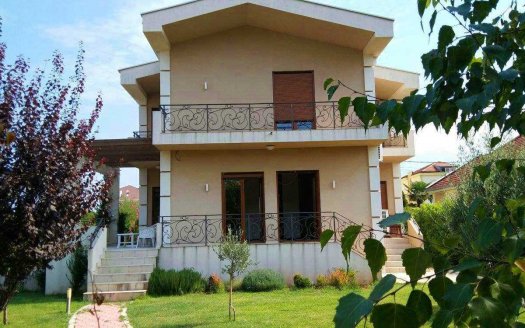 house spacious yard podgorica