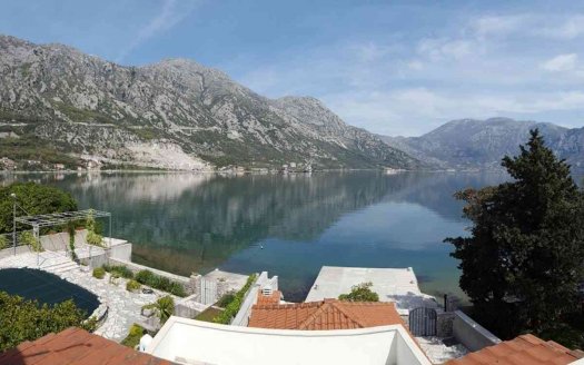 house with berth sale kotor bay