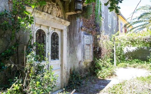 Kotor, Prčanj – Old captains house at the first line to the sea