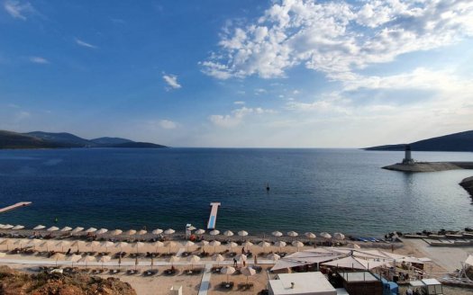 lustica bay studio prodaja