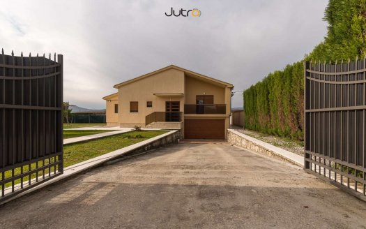 podgorica dajbabe house rent