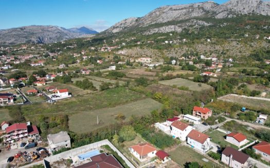 Podgorica, Doljani – Plot near the city center for sale