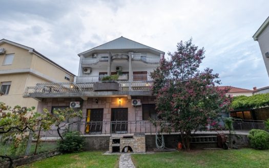 Podgorica, Momisici – Three bedroom apartment for rent