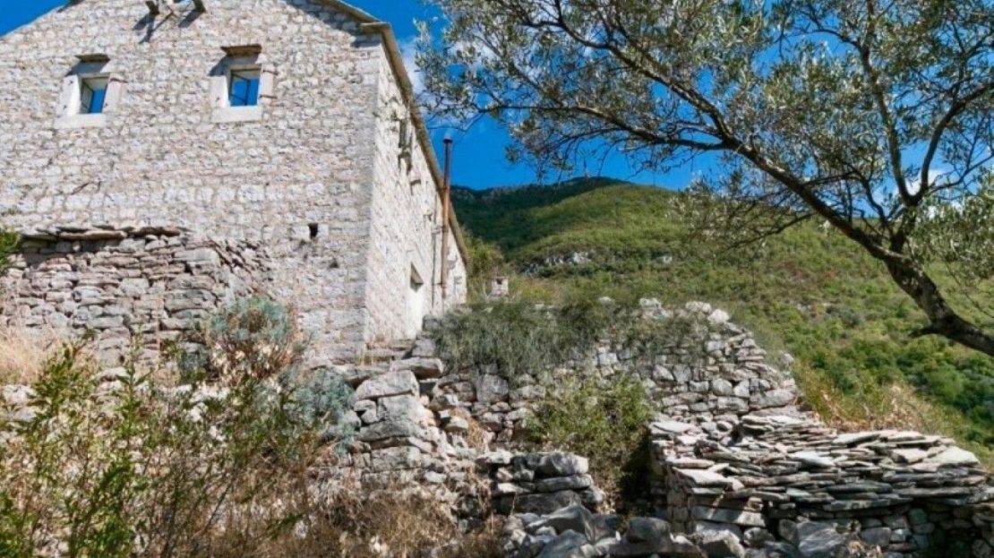 kamena kuca zaliv prodaja