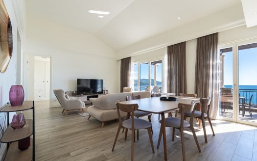 Dvosoban stan sa pogledom na more u Marina Village, Lustica Bay