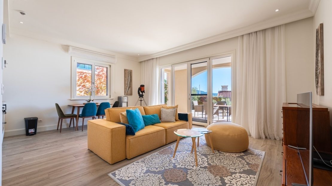 stanovi lustica bay marina prodaja