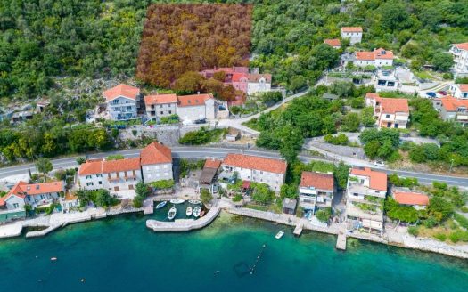 Kotor, Drazin Vrt – Three Authentic Stone Houses Near the for sale