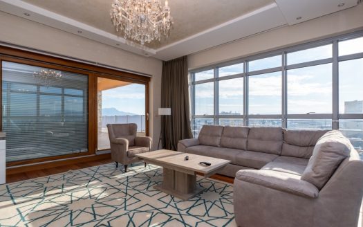 Podgorica, Centar – Trosoban penthouse za izdavanje