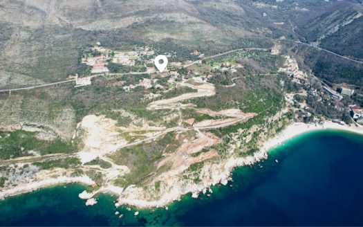 Budva, Reževići – Urbanizovan plac sa pogledom na more