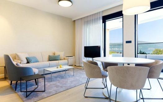 Tivat, Donja Lastva – Penthaus u novom luksuznom lux na prodaju