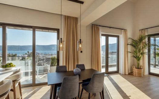 Tivat, Porto Montenegro – Lux namješten penthouse na prodaju