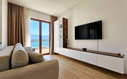Budva, Komoševina – Dvosoban stan na prodaju