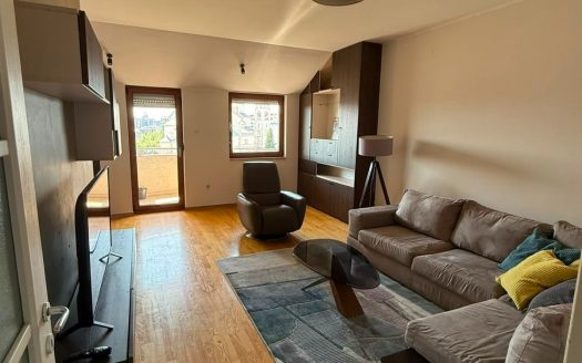 Podgorica, Preko Morače – Dvosoban duplex stan za izdavanje