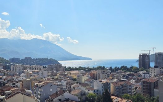 Trosoban Penthouse Rozino sa Pogledom na More | Budva