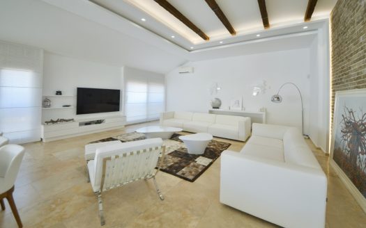 Budva, City Centre – Luxury Three Bedroom Apartment for Sale